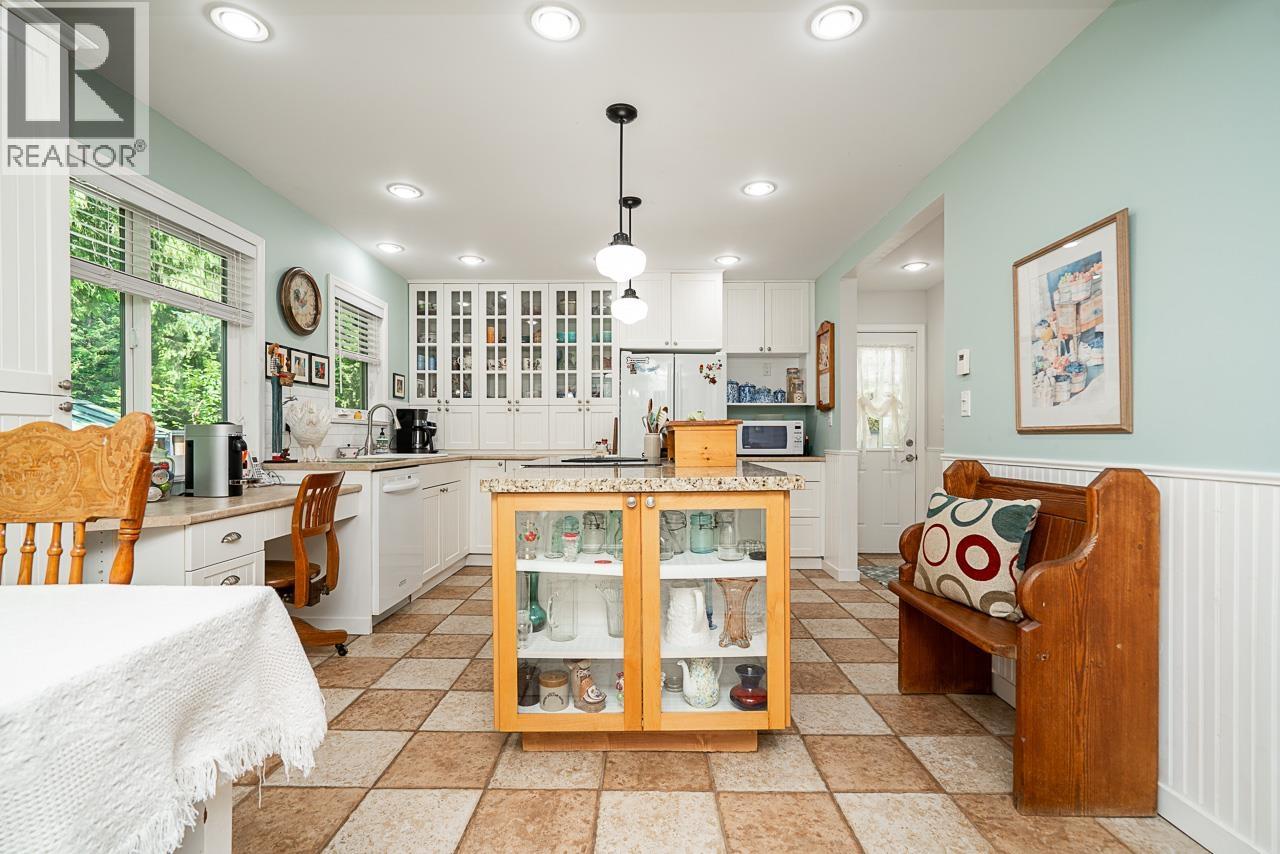 22592 132 Avenue, Maple Ridge, British Columbia  V4R 2R2 - Photo 13 - R3079893