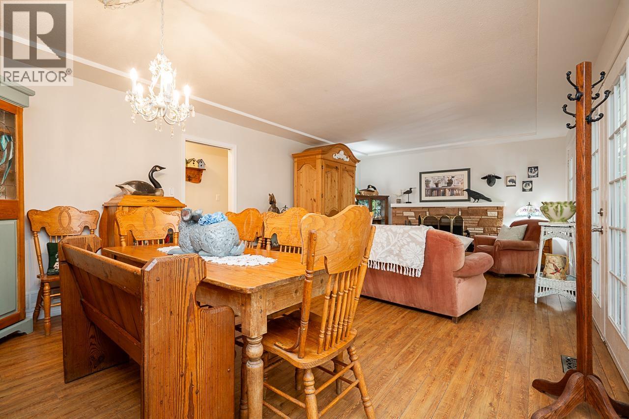 22592 132 Avenue, Maple Ridge, British Columbia  V4R 2R2 - Photo 6 - R3079893