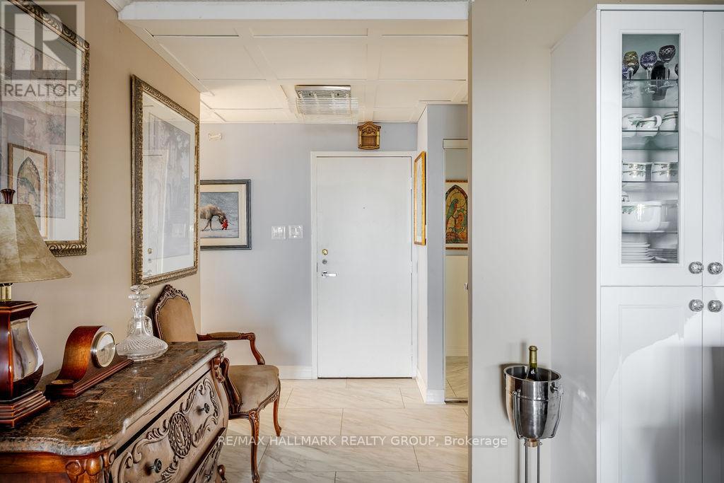 1904 - 1785 Frobisher Lane, Ottawa, Ontario  K1G 3T7 - Photo 5 - X12700858