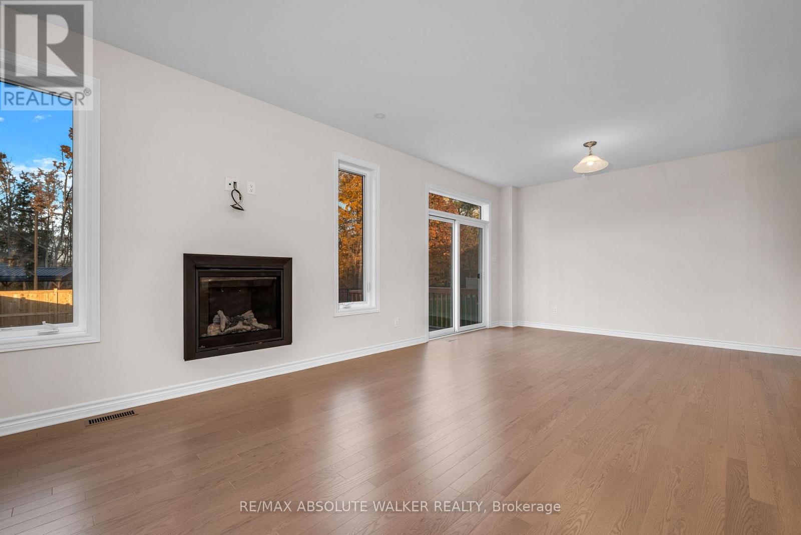 702 Du Rivage Street, Clarence-Rockland, Ontario  K4K 0K1 - Photo 11 - X12700868