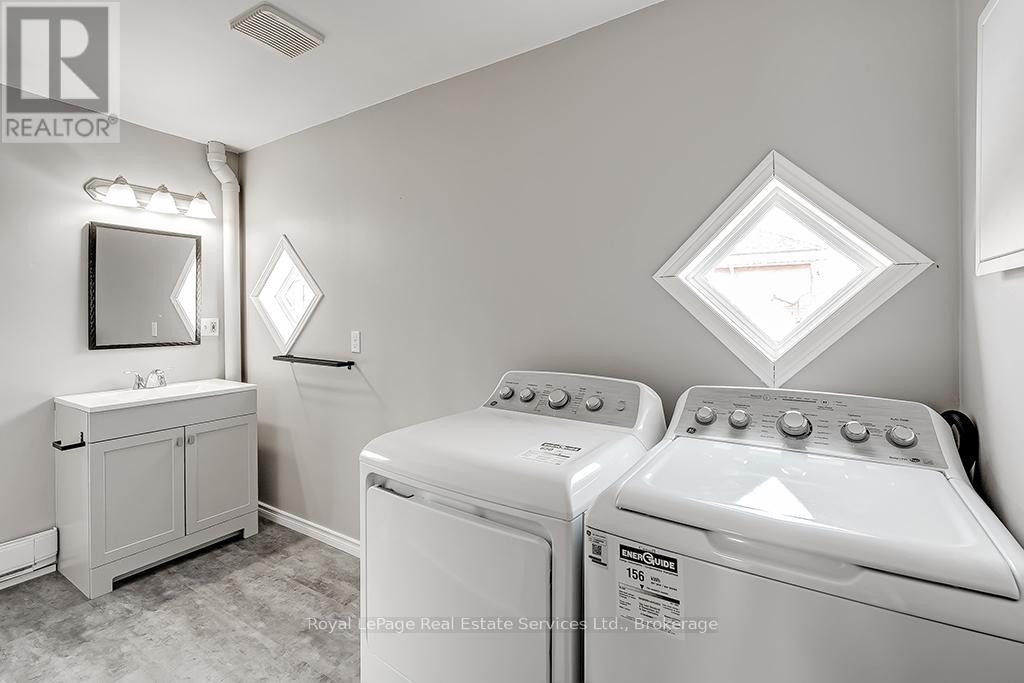 Upper - 33 Rose Avenue, Brantford, Ontario  N3S 2M3 - Photo 13 - X12700794