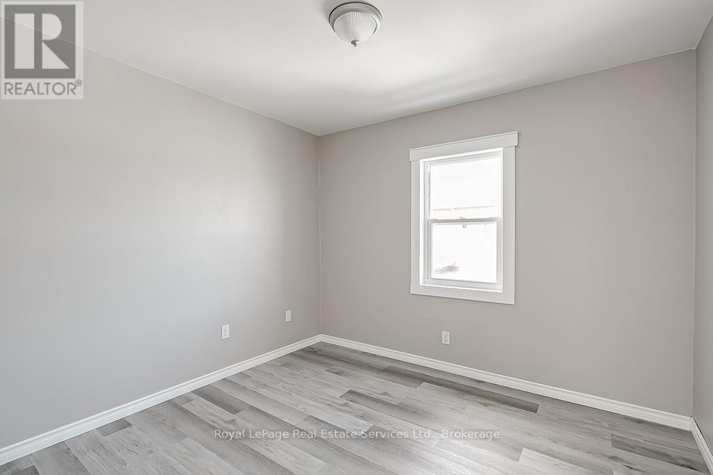 Upper - 33 Rose Avenue, Brantford, Ontario  N3S 2M3 - Photo 19 - X12700794