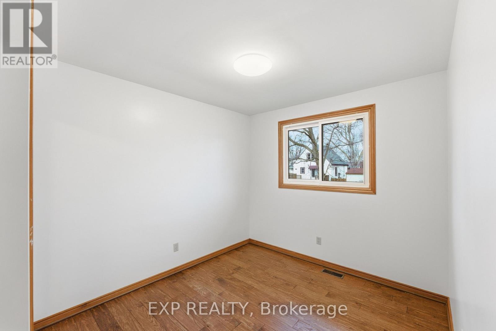 6049 Tampa Court, Niagara Falls (Church's Lane), Ontario  L2J 3Z9 - Photo 11 - X12700822