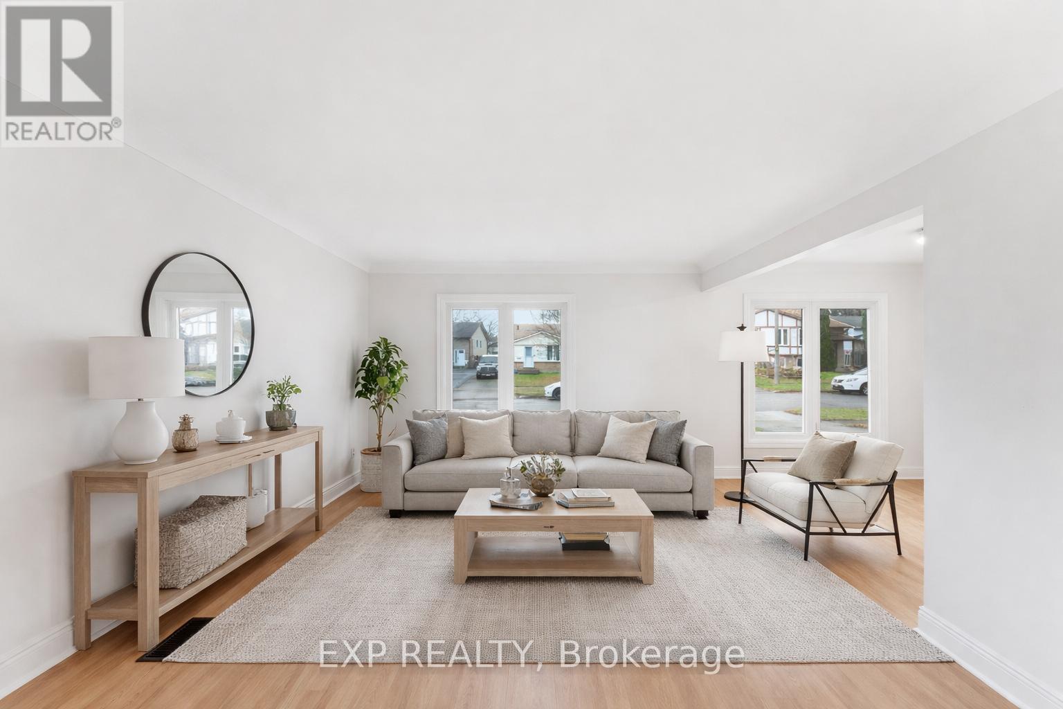 6049 Tampa Court, Niagara Falls (Church's Lane), Ontario  L2J 3Z9 - Photo 4 - X12700822