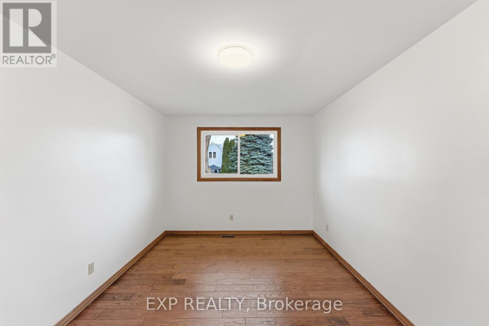 6049 Tampa Court, Niagara Falls (Church's Lane), Ontario  L2J 3Z9 - Photo 9 - X12700822