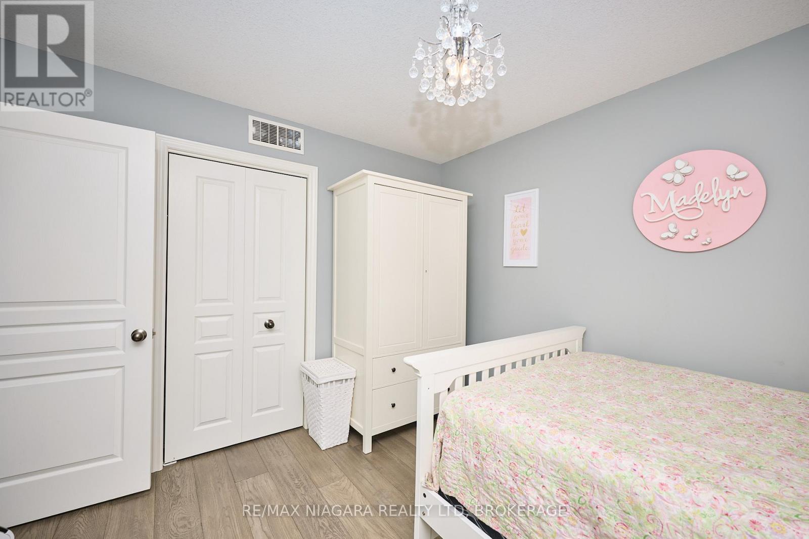 8725 Kelsey Crescent, Niagara Falls (Forestview), Ontario  L2H 0E5 - Photo 19 - X12700874