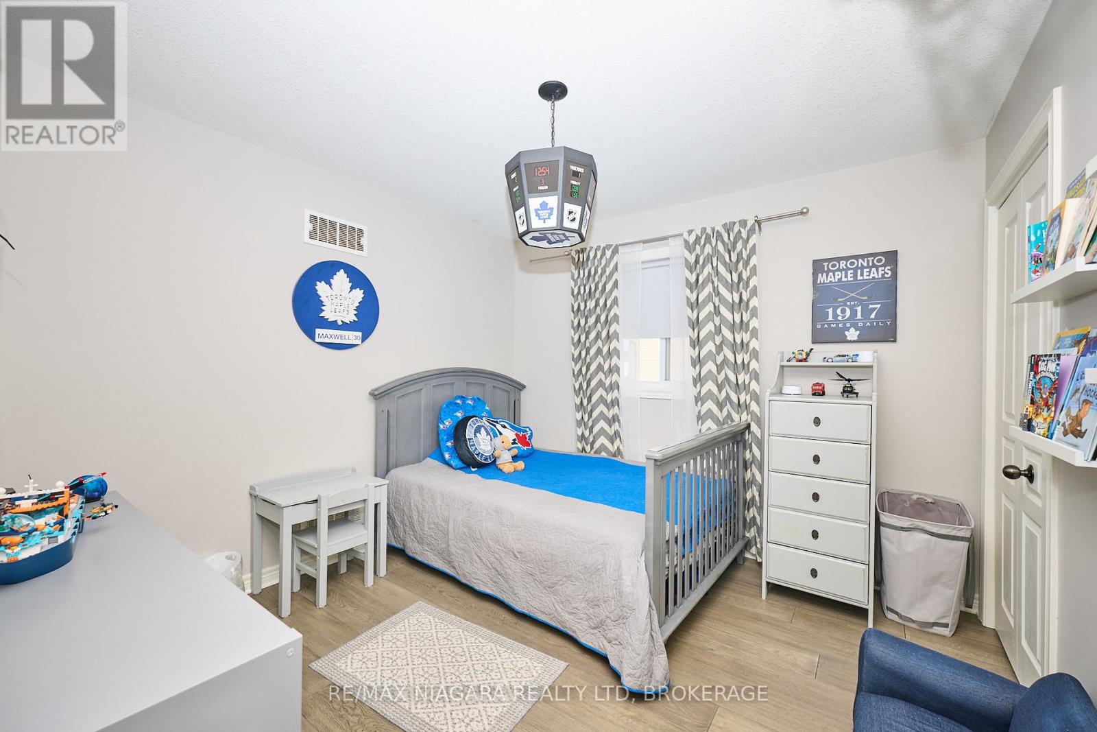 8725 Kelsey Crescent, Niagara Falls (Forestview), Ontario  L2H 0E5 - Photo 21 - X12700874