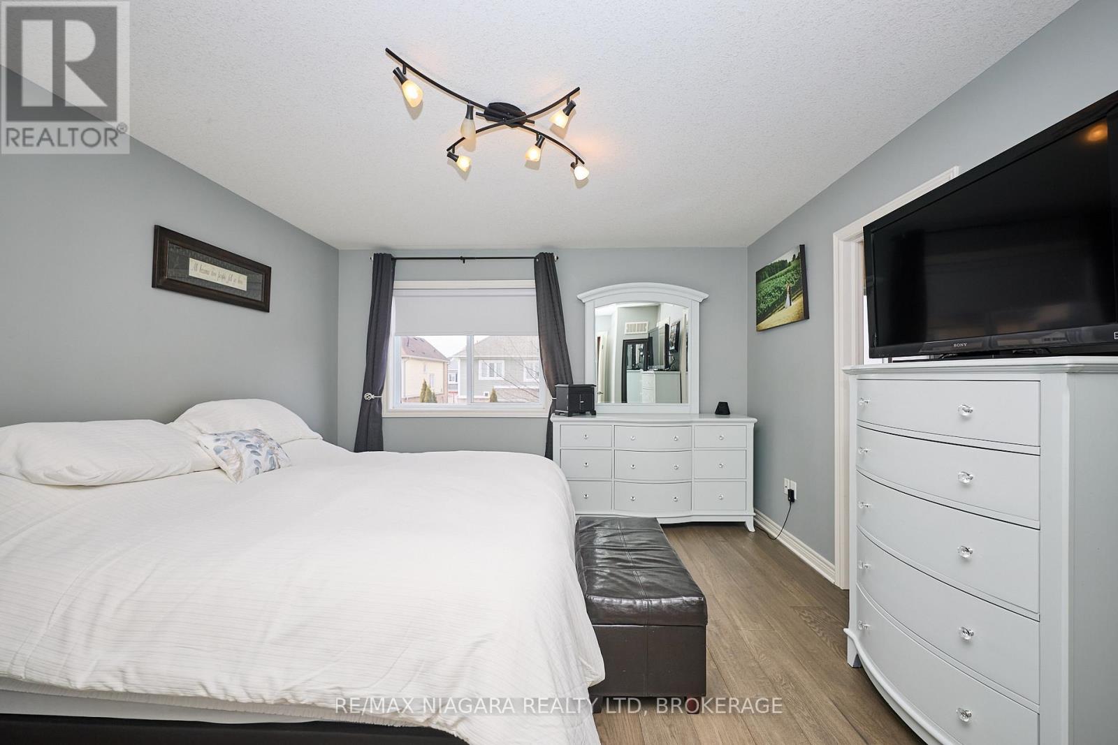 8725 Kelsey Crescent, Niagara Falls (Forestview), Ontario  L2H 0E5 - Photo 23 - X12700874