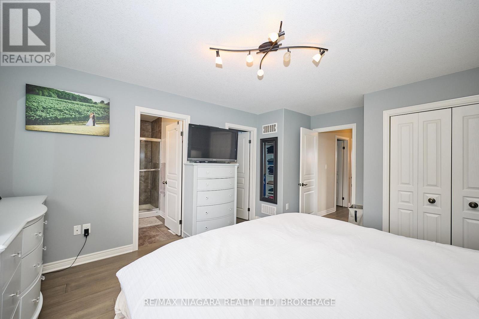 8725 Kelsey Crescent, Niagara Falls (Forestview), Ontario  L2H 0E5 - Photo 24 - X12700874