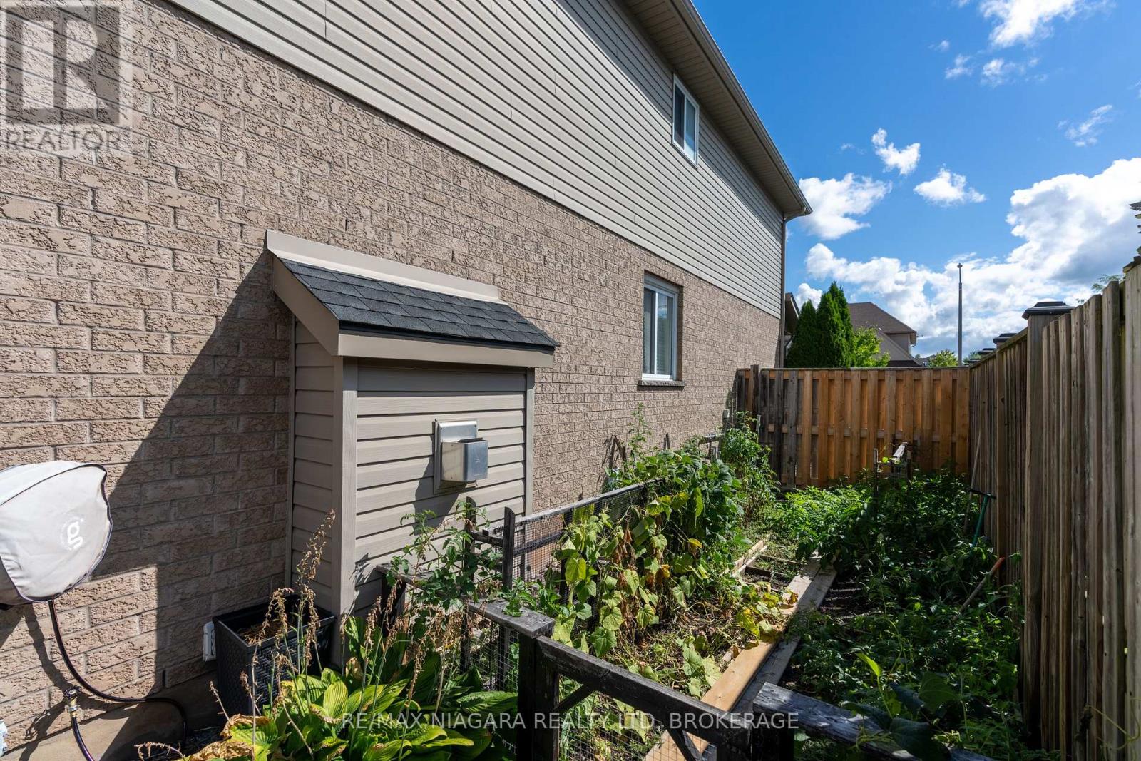 8725 Kelsey Crescent, Niagara Falls (Forestview), Ontario  L2H 0E5 - Photo 44 - X12700874