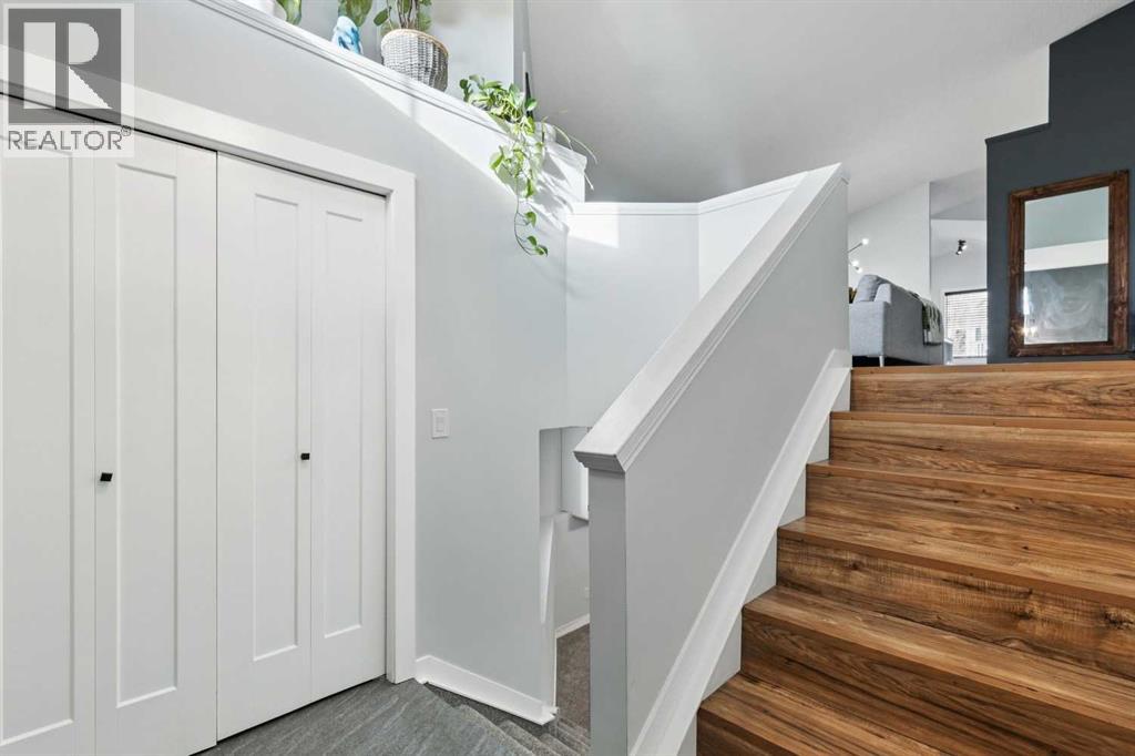 103 Hawkmount Green Nw, Calgary, Alberta  T3G 3T8 - Photo 4 - A2278890