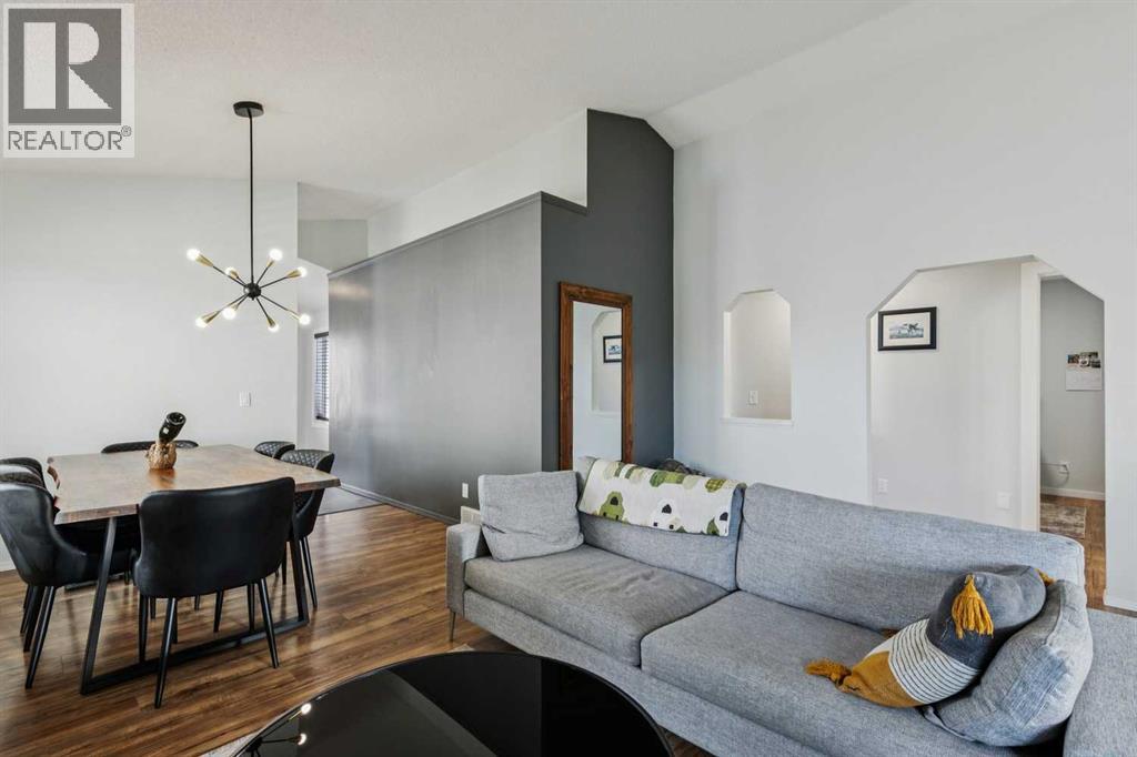 103 Hawkmount Green Nw, Calgary, Alberta  T3G 3T8 - Photo 7 - A2278890