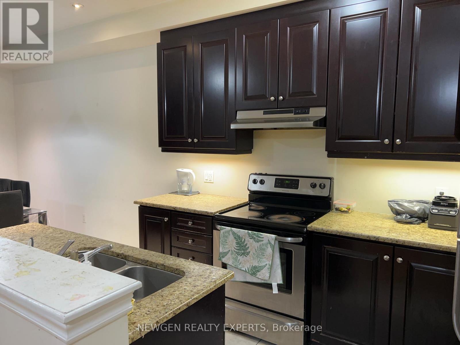 188 Sky Harbour Drive, Brampton, Ontario  L6Y 2Z9 - Photo 5 - W12700268