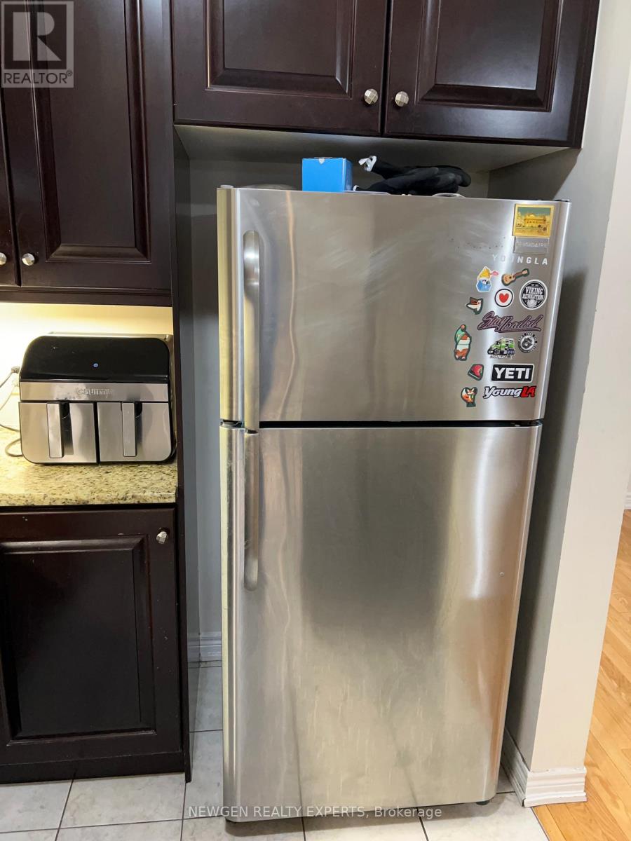 188 Sky Harbour Drive, Brampton, Ontario  L6Y 2Z9 - Photo 7 - W12700268