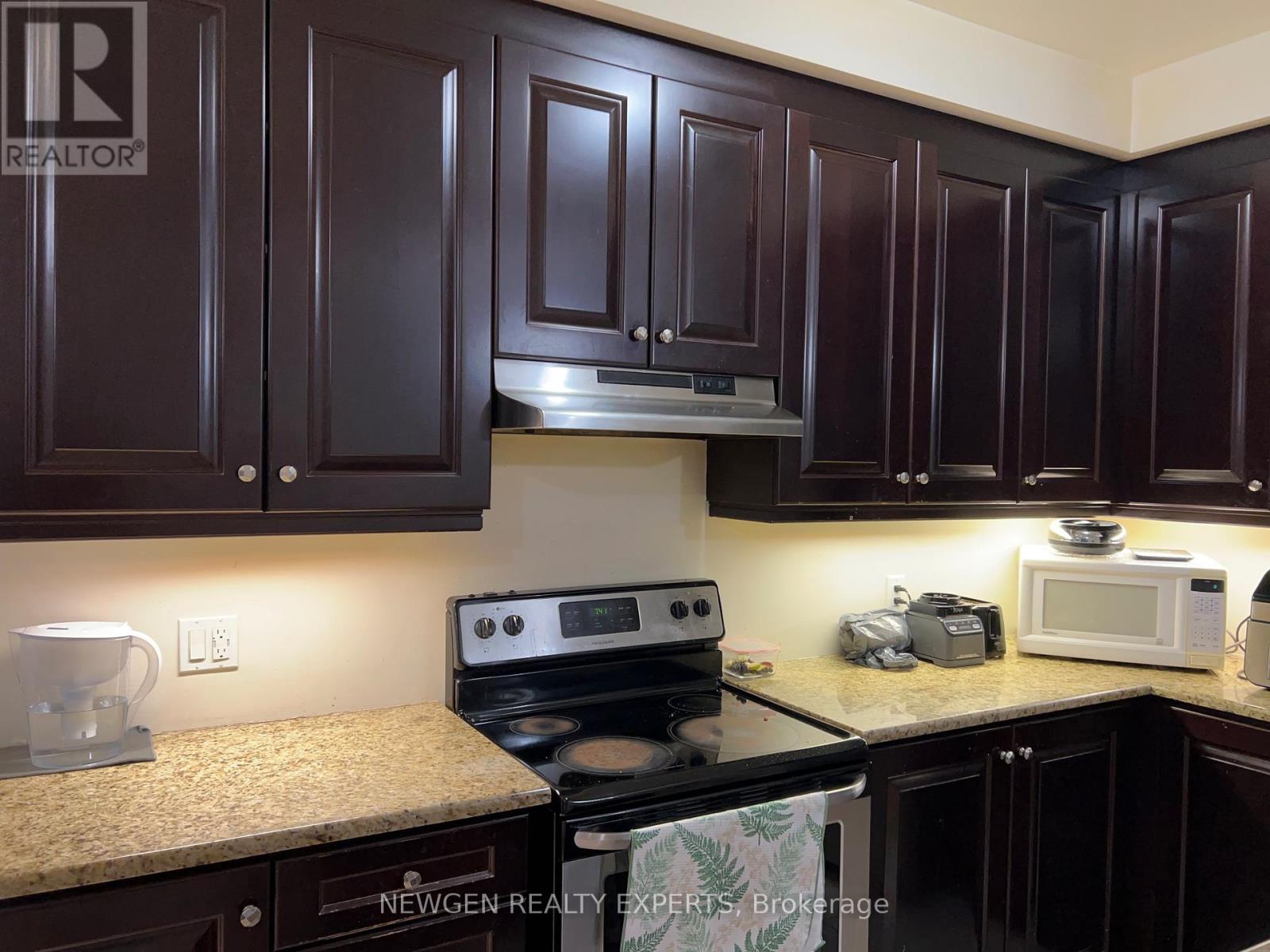 188 Sky Harbour Drive, Brampton, Ontario  L6Y 2Z9 - Photo 6 - W12700268