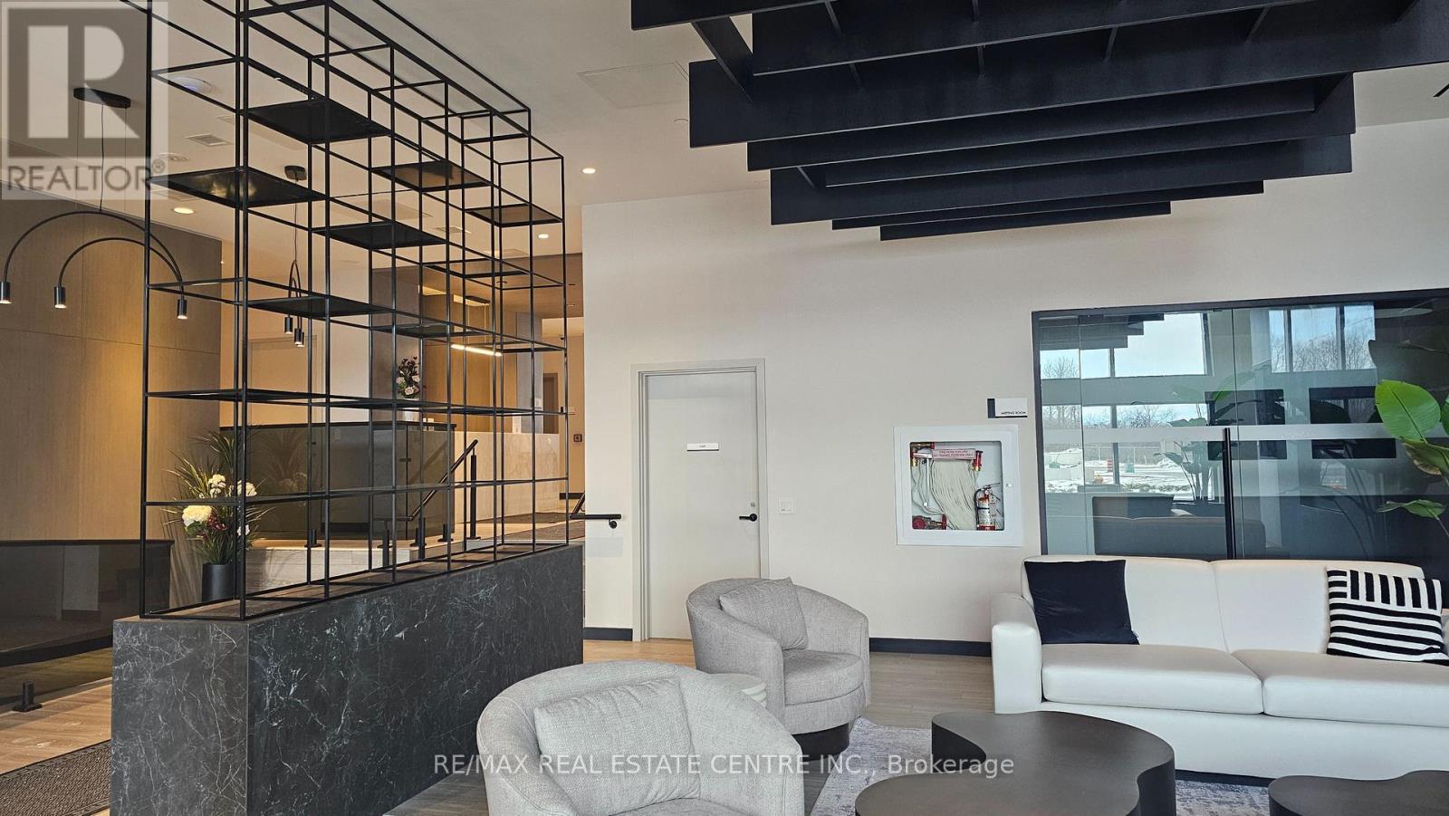 710 - 8020 Derry Road, Milton, Ontario  L9T 9N7 - Photo 4 - W12700588