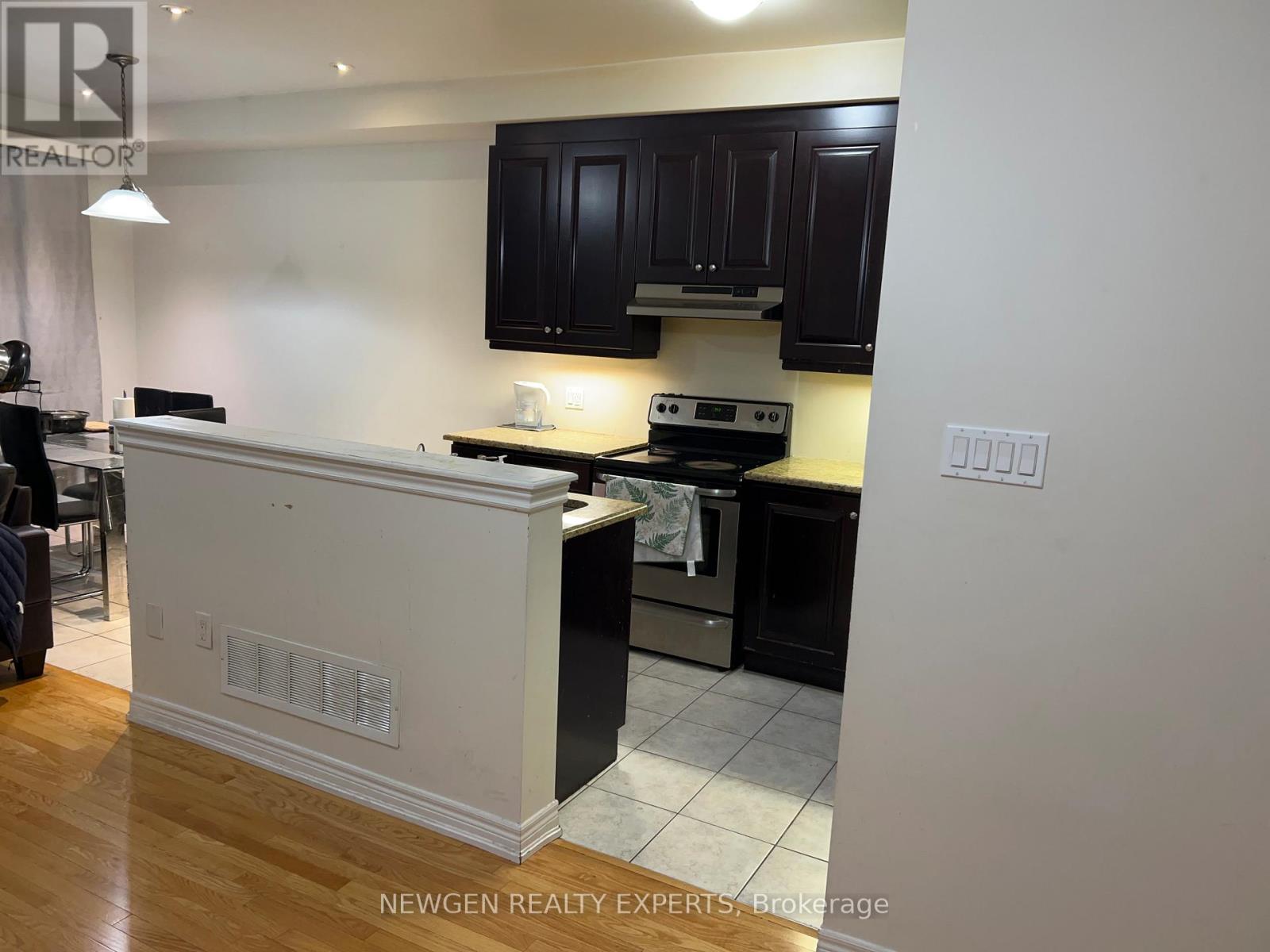 188 Sky Harbour Drive, Brampton, Ontario  L6Y 2Z9 - Photo 8 - W12700268