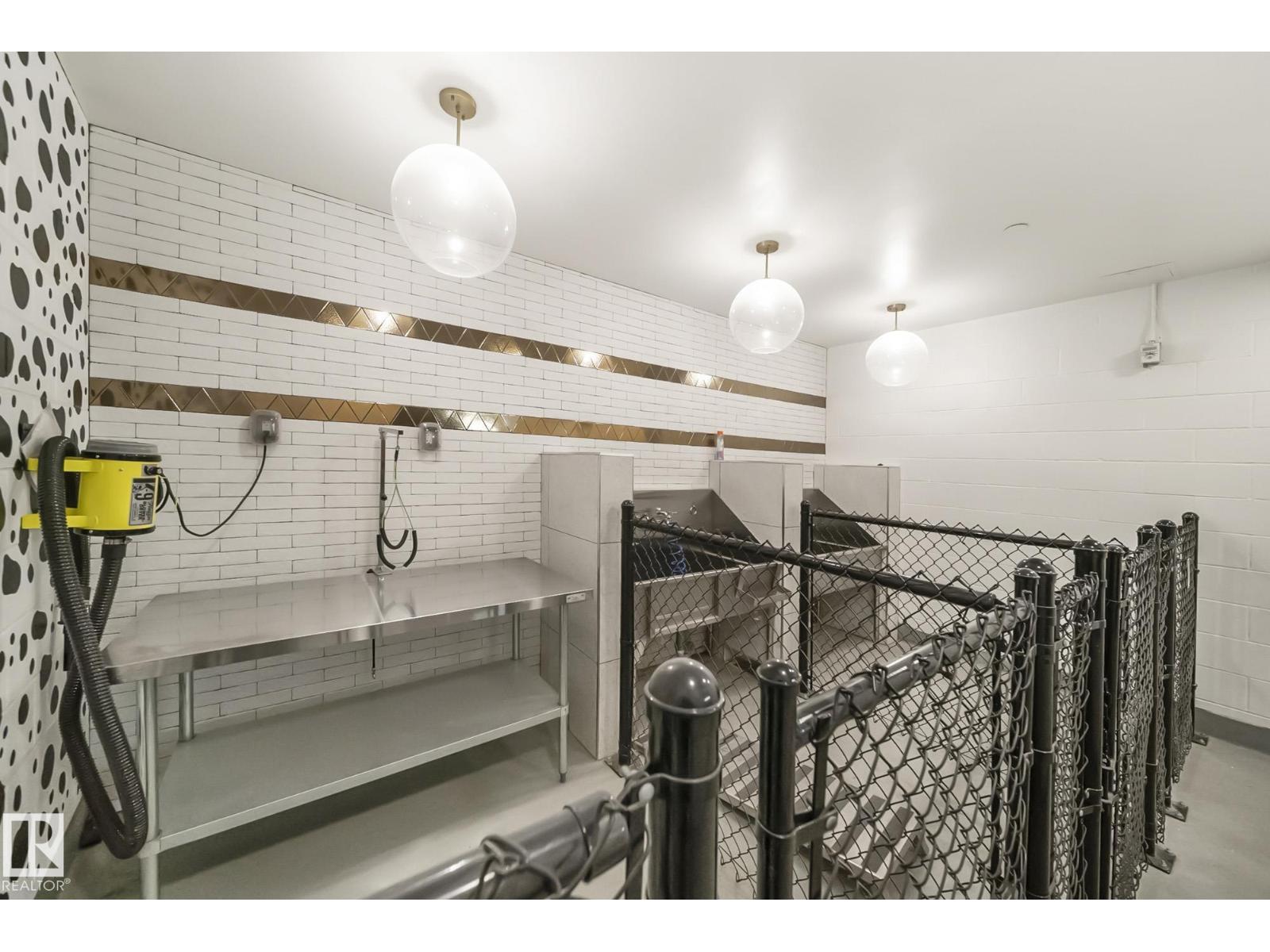 #401 7471 May Cm Nw, Edmonton, Alberta  T6R 0X5 - Photo 43 - E4470177