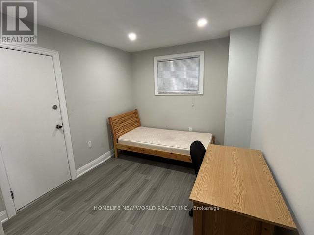 Main Fl, Rm 2 - 14 Glasgow Street, Toronto, Ontario  M5T 2B9 - Photo 2 - C12700778