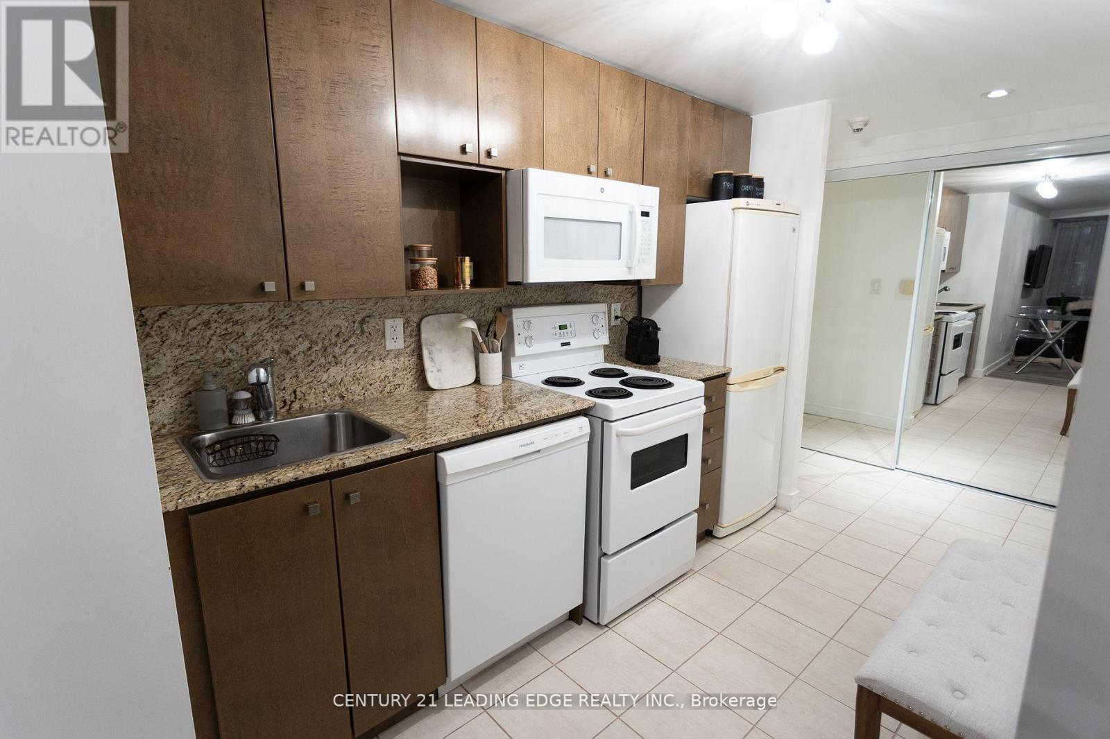 4105 - 11 Brunel Court, Toronto, Ontario  M5V 3Y3 - Photo 5 - C12700888