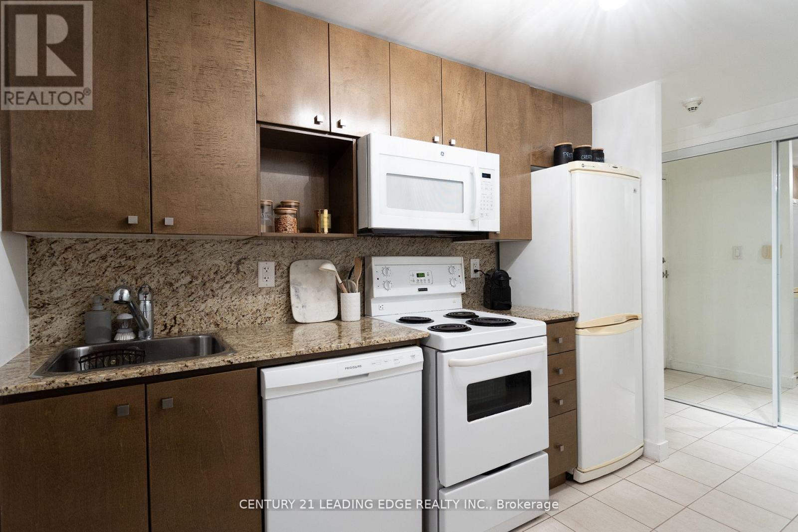 4105 - 11 Brunel Court, Toronto, Ontario  M5V 3Y3 - Photo 6 - C12700888