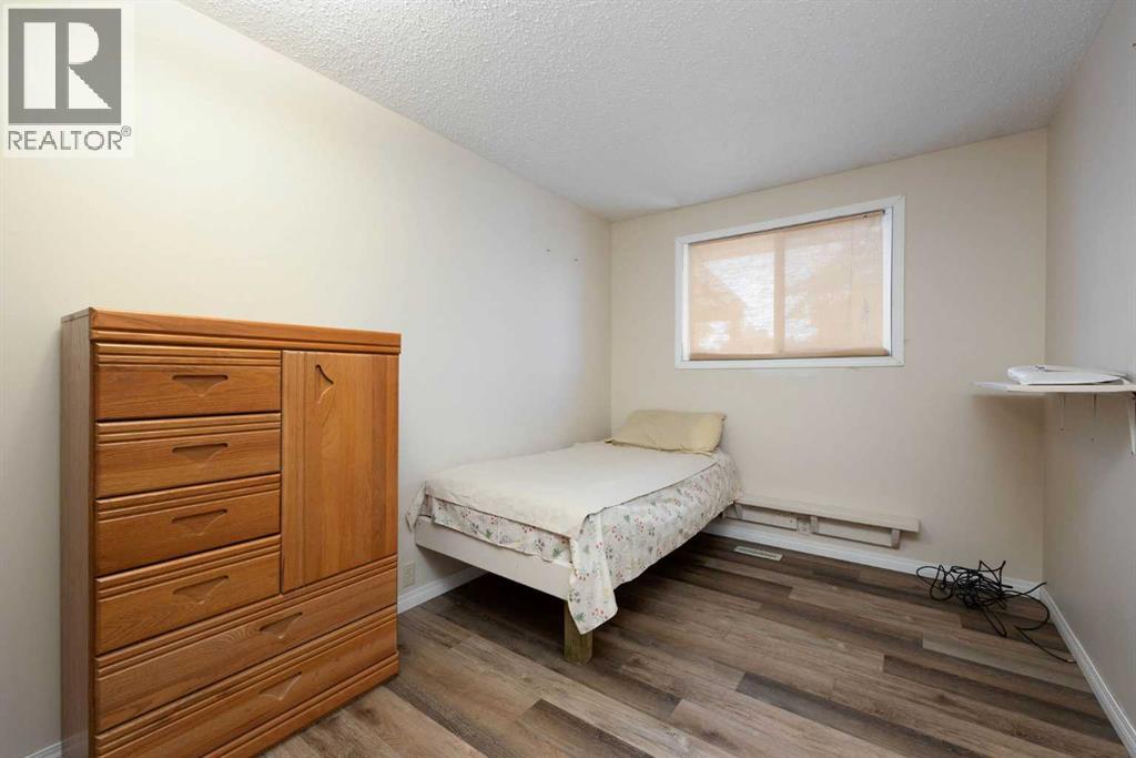 313 Hillcrest Drive, Fort Mcmurray, Alberta  T9H 3V1 - Photo 15 - A2245761