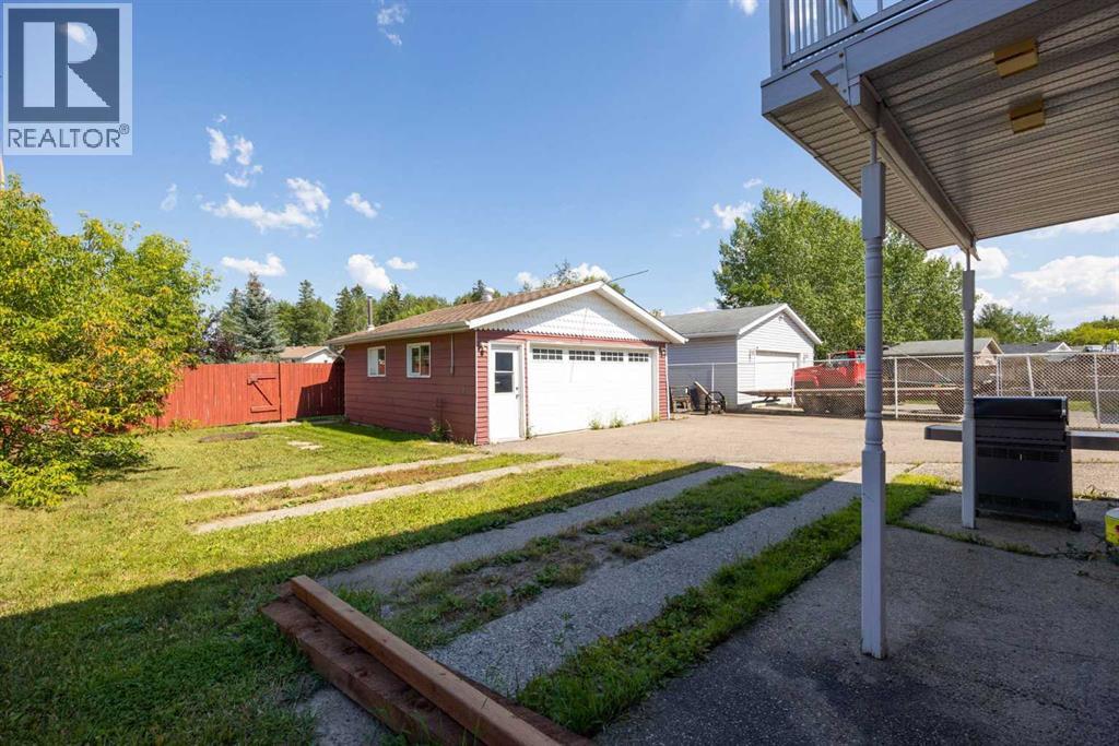 313 Hillcrest Drive, Fort Mcmurray, Alberta  T9H 3V1 - Photo 5 - A2245761