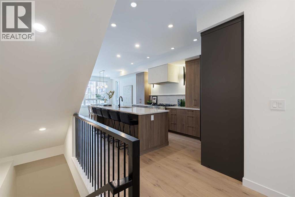 2611 25 Street Sw, Calgary, Alberta  t3h 1n3 - Photo 10 - A2268119