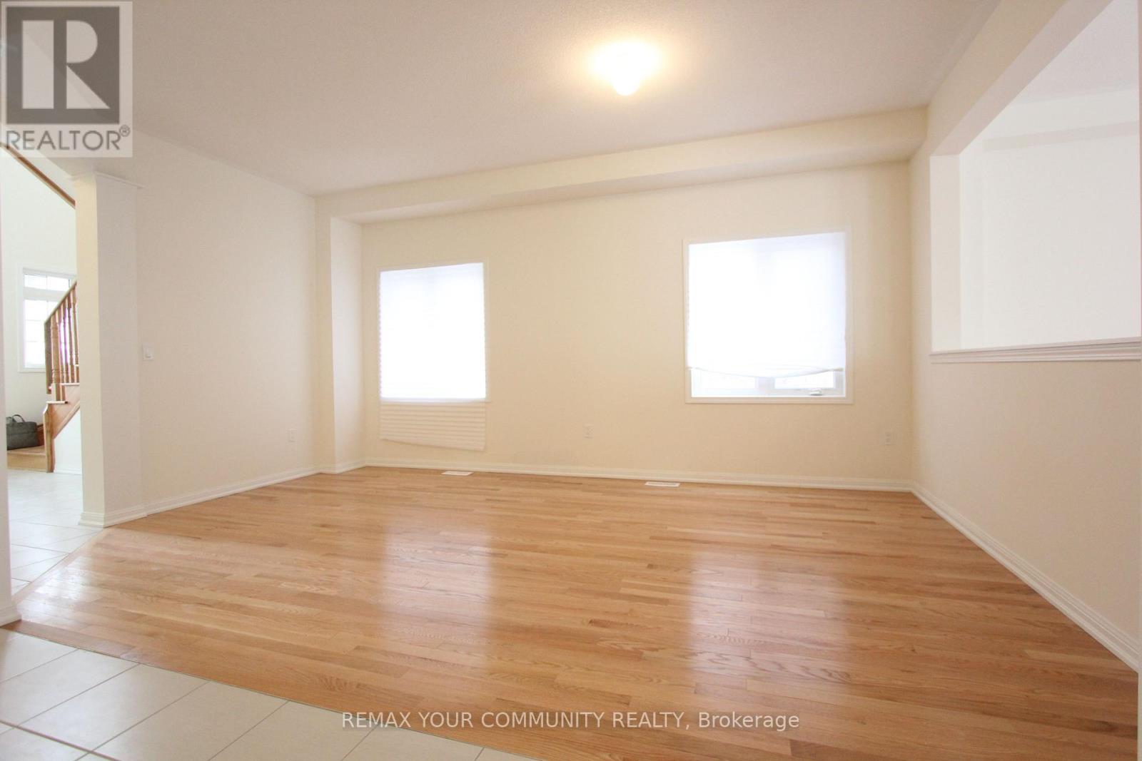 12 Cliff Thompson Court, Georgina, Ontario  L0E 1R0 - Photo 11 - N12700882