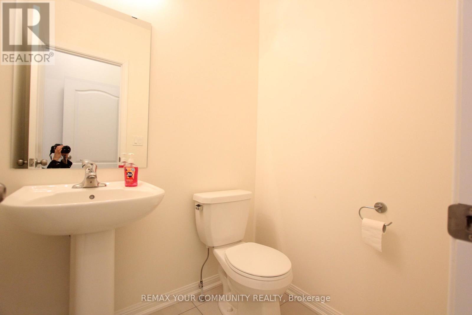 12 Cliff Thompson Court, Georgina, Ontario  L0E 1R0 - Photo 12 - N12700882