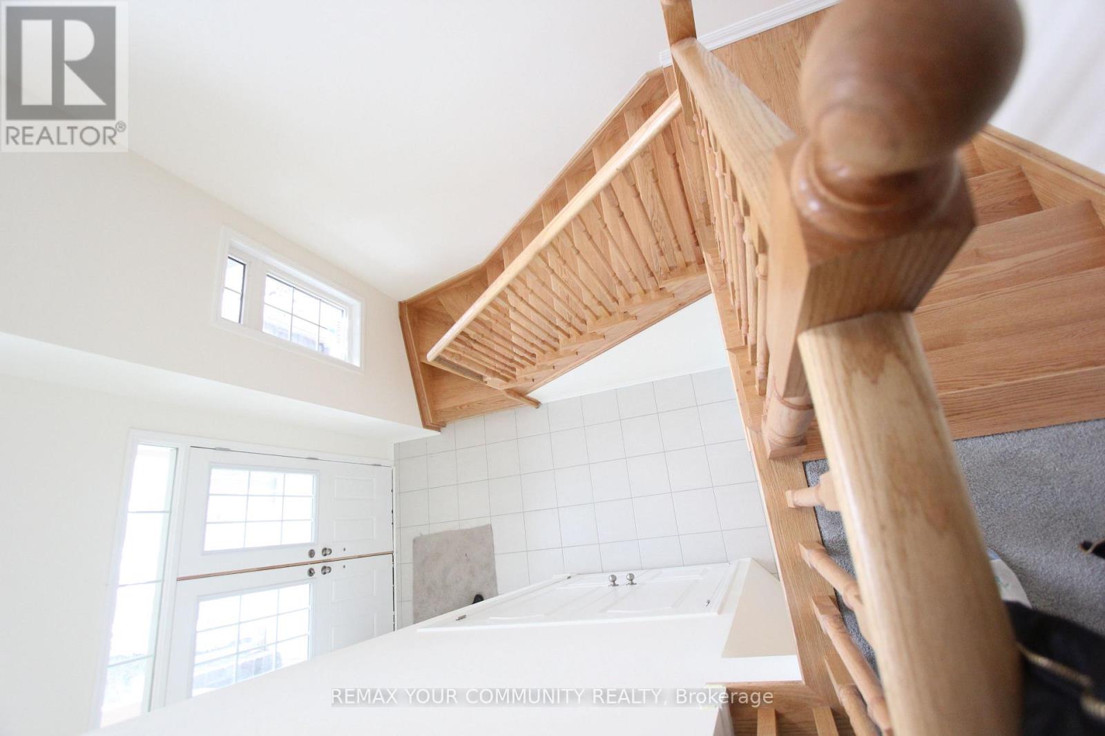 12 Cliff Thompson Court, Georgina, Ontario  L0E 1R0 - Photo 13 - N12700882