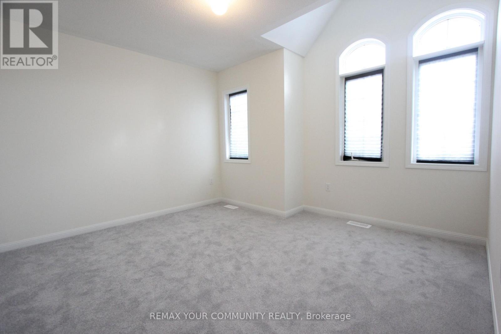 12 Cliff Thompson Court, Georgina, Ontario  L0E 1R0 - Photo 16 - N12700882