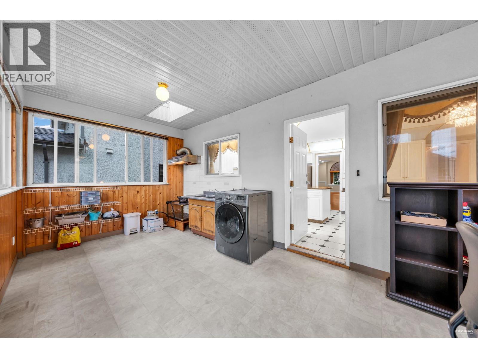 7866 14th Avenue, Burnaby, British Columbia  V3N 2B2 - Photo 10 - R3079957