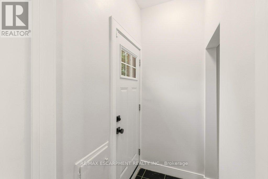 590 Cumberland Avenue, Burlington, Ontario  L7N 2X2 - Photo 23 - W12700820