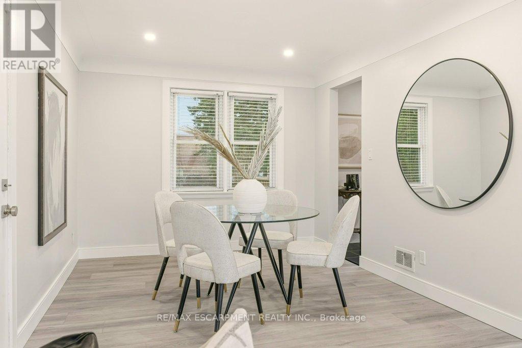 590 Cumberland Avenue, Burlington, Ontario  L7N 2X2 - Photo 7 - W12700820