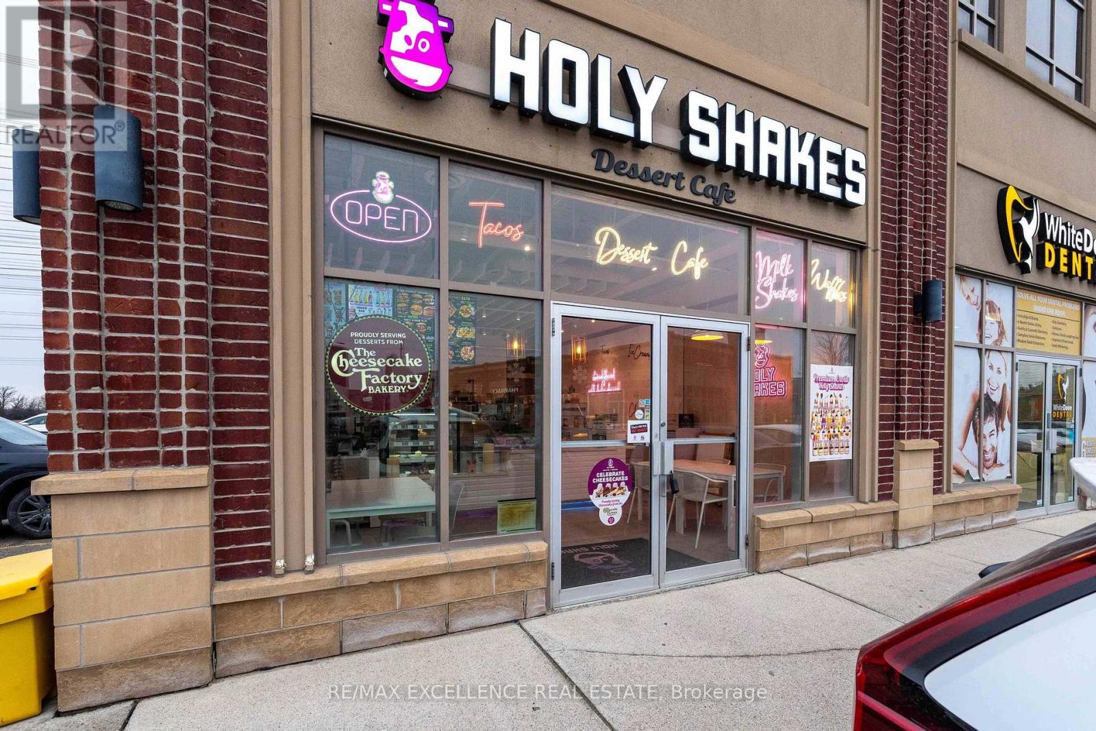 Unit 1 - 61 James Snow Parkway N, Milton, Ontario  L9T 0R3 - Photo 2 - W12700840