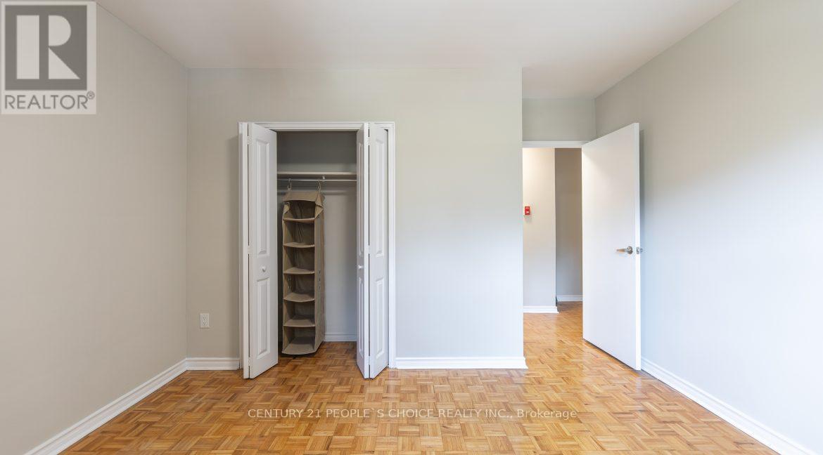 307 - 52 Park Street E, Mississauga, Ontario  L5G 1M1 - Photo 7 - W12700864