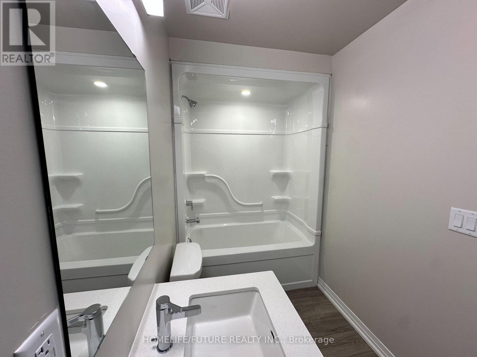 Up34 - 50 Herrick Avenue, St. Catharines, Ontario  L2P 0G3 - Photo 27 - X12700768