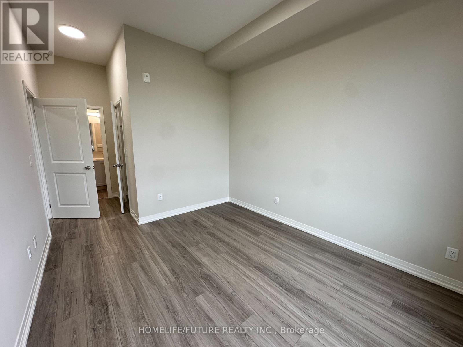 Up34 - 50 Herrick Avenue, St. Catharines, Ontario  L2P 0G3 - Photo 29 - X12700768