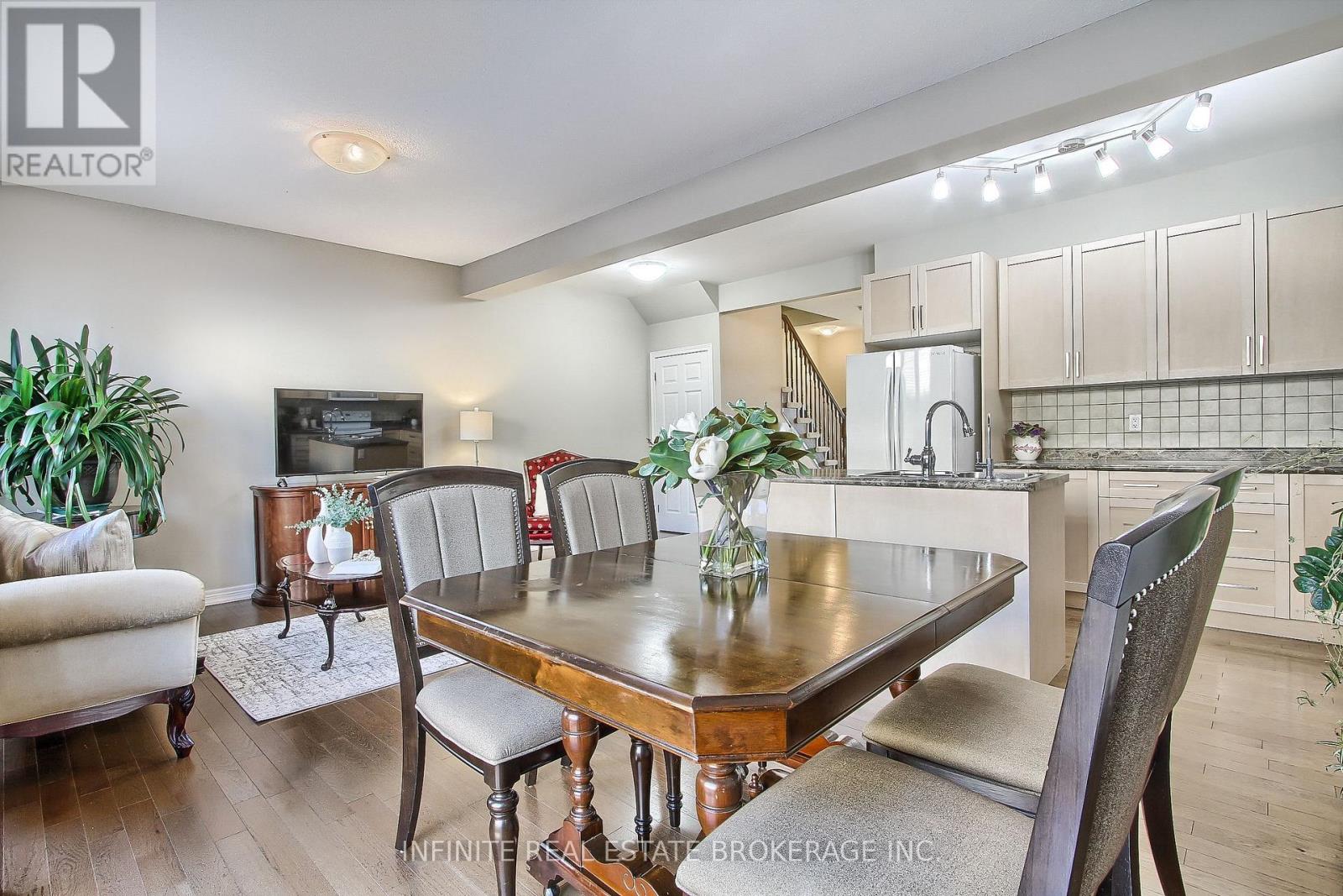 11 - 380 Lake Street, Grimsby, Ontario  L3M 0E8 - Photo 15 - X12700788