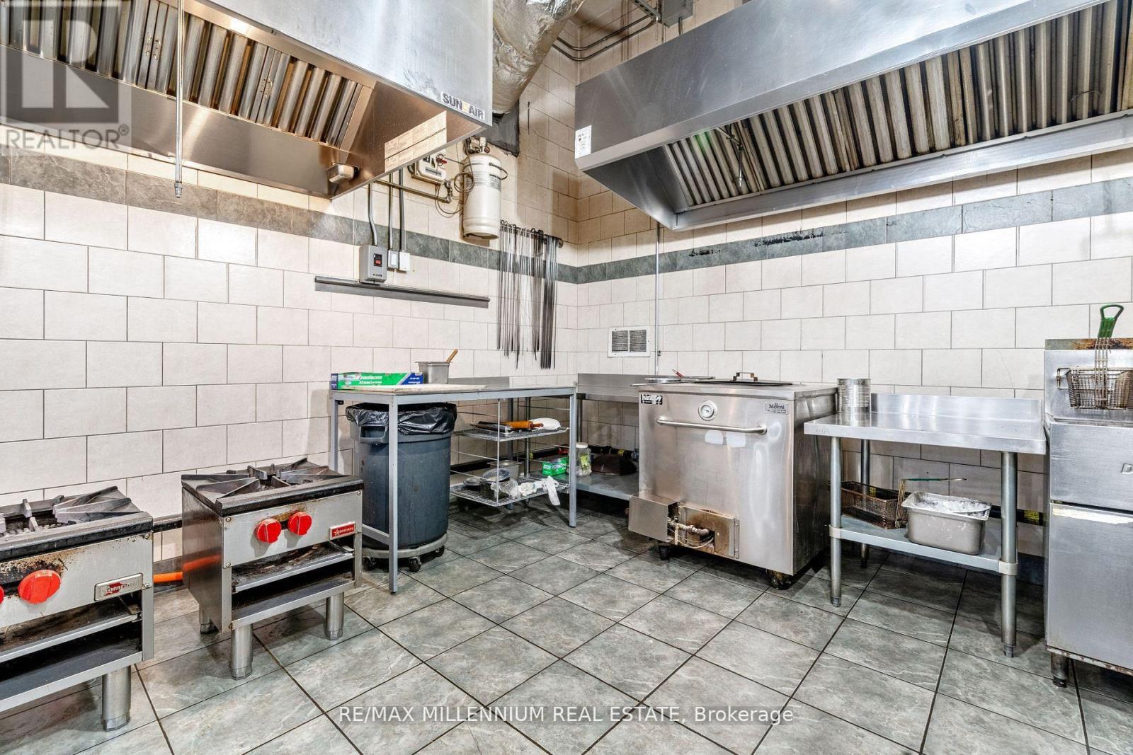 104 Cannon Street E, Hamilton, Ontario  L8L 2A3 - Photo 9 - X12700800