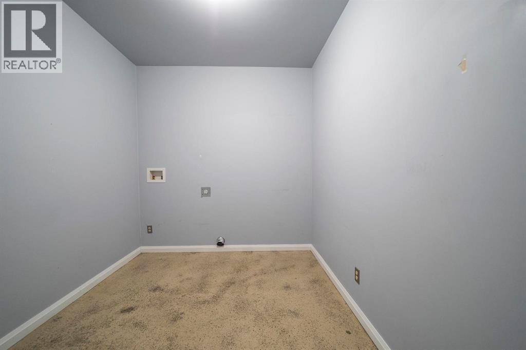 4710 52 Avenue, Camrose, Alberta  T4V 0W7 - Photo 11 - A2273447