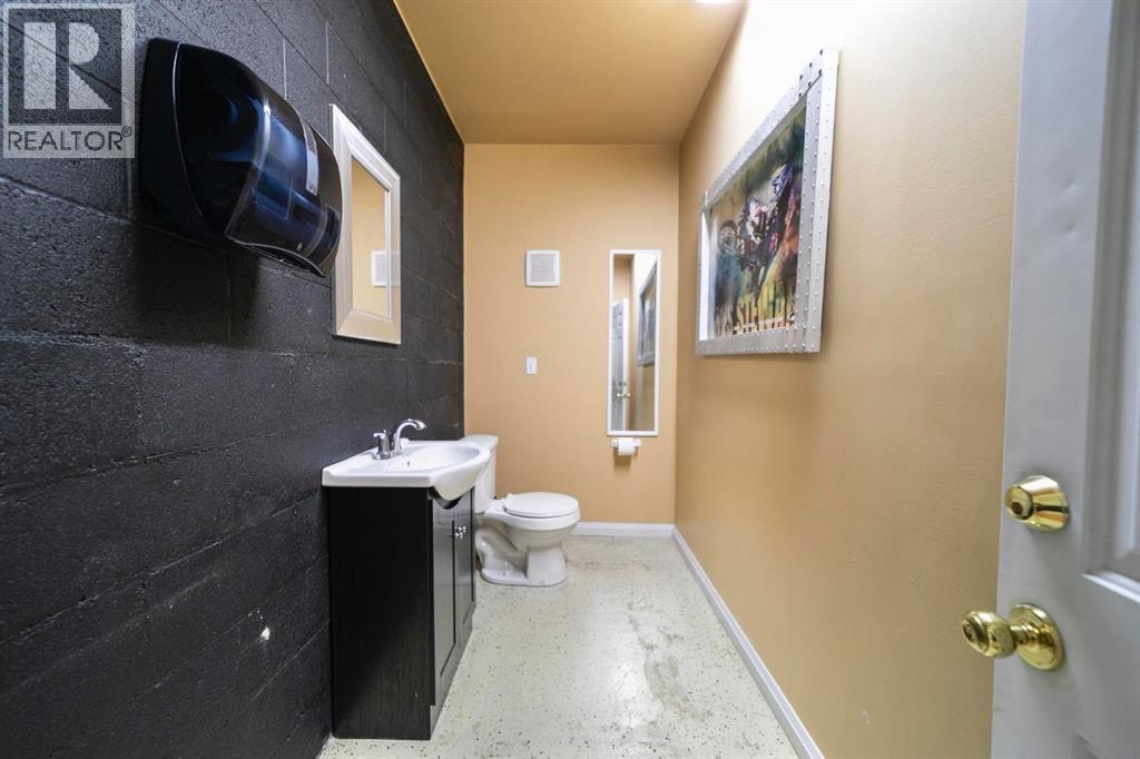 4710 52 Avenue, Camrose, Alberta  T4V 0W7 - Photo 9 - A2273447