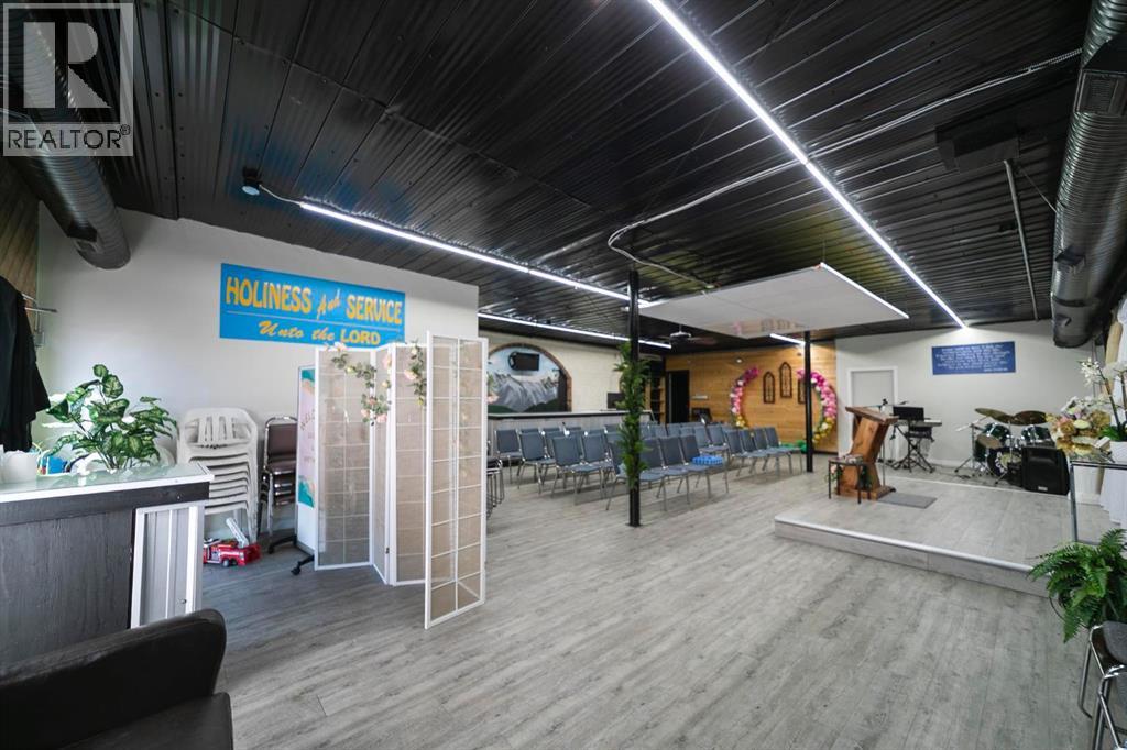 4710 52 Avenue, Camrose, Alberta  T4V 0W7 - Photo 17 - A2273447