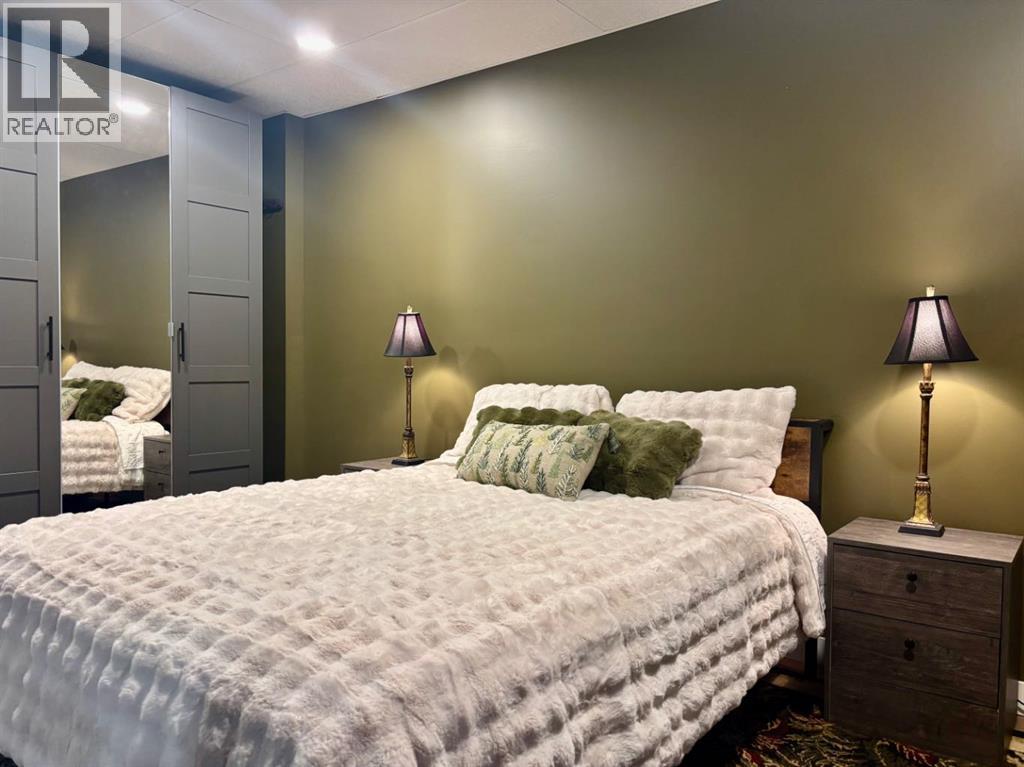 4710 52 Avenue, Camrose, Alberta  T4V 0W7 - Photo 27 - A2273447