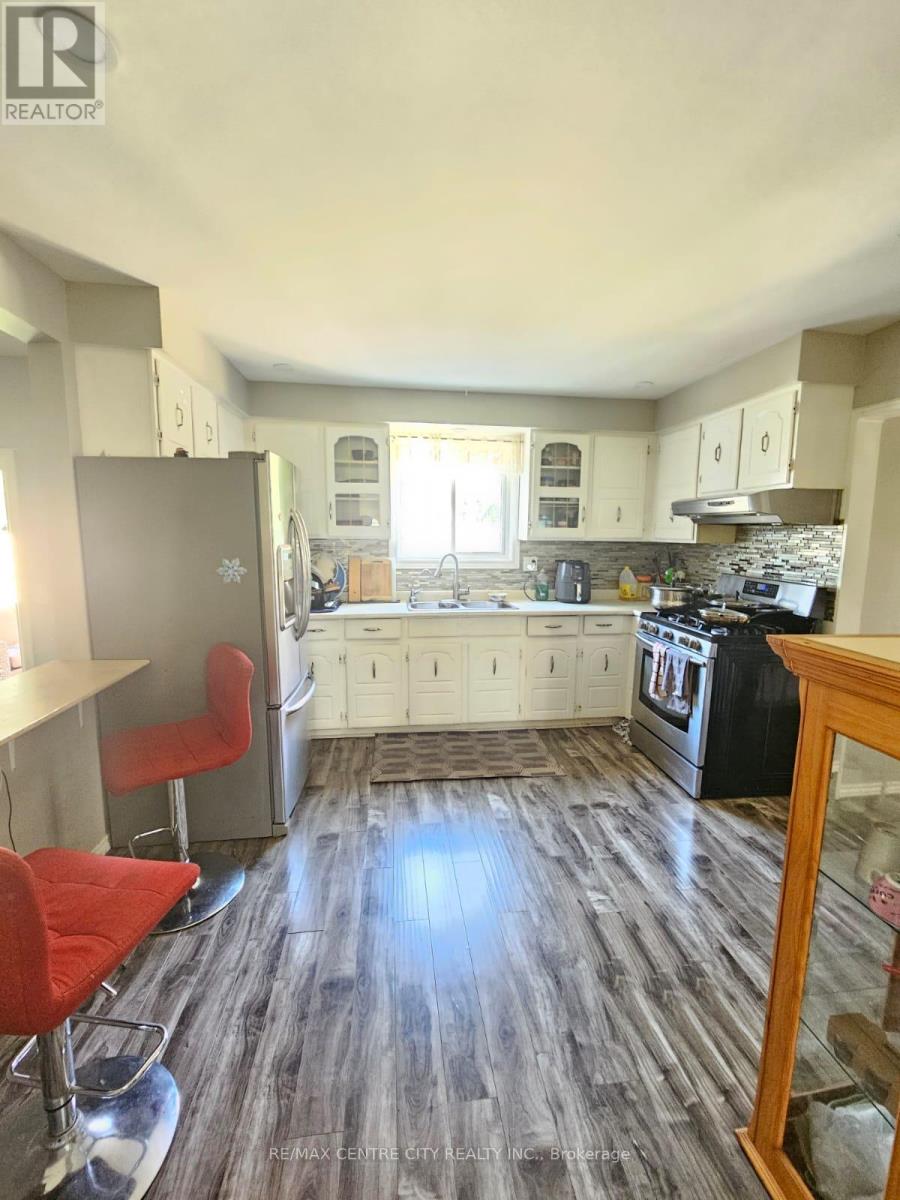 66 Bexhill Drive, London South, Ontario  N6E 1X2 - Photo 12 - X12700908