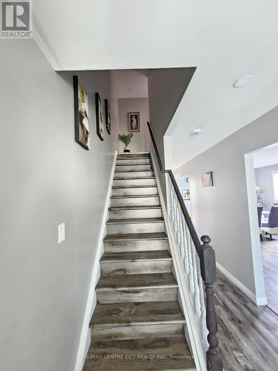 66 Bexhill Drive, London South, Ontario  N6E 1X2 - Photo 26 - X12700908