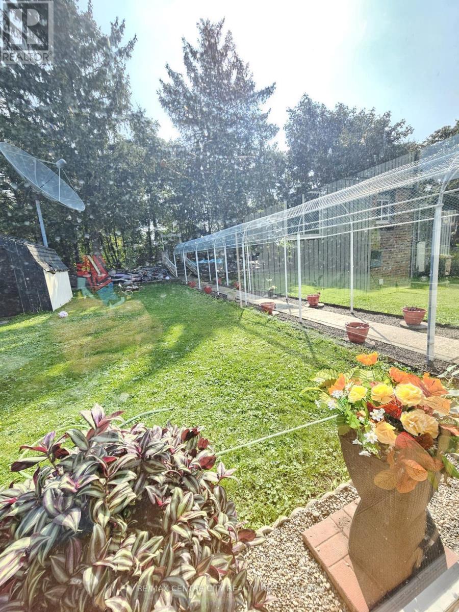 66 Bexhill Drive, London South, Ontario  N6E 1X2 - Photo 32 - X12700908