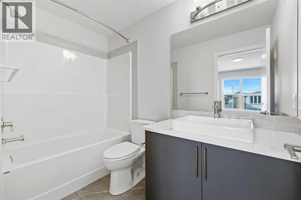 329 Ambleton Drive Nw, Calgary, Alberta  T3P 2B6 - Photo 10 - A2276697