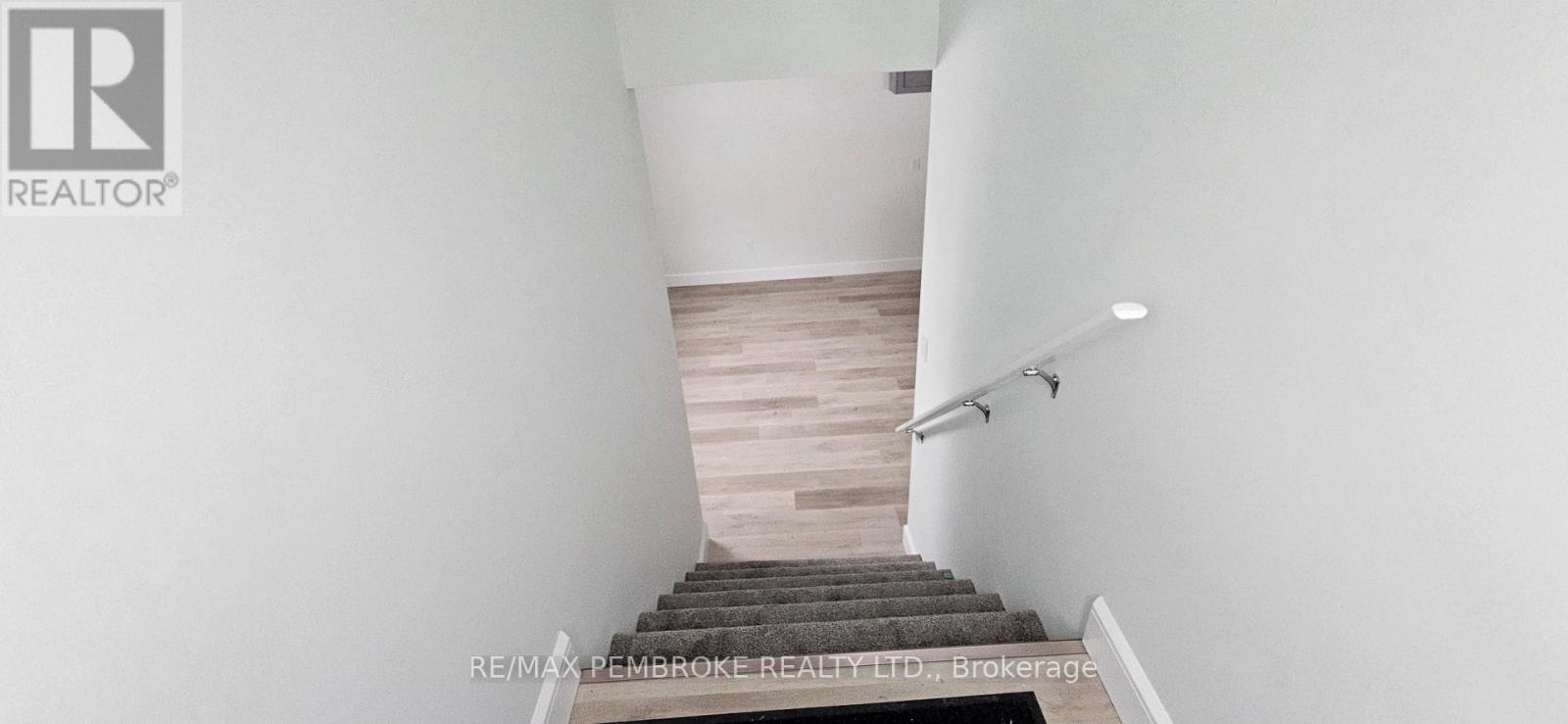 135 Bell Street, Pembroke, Ontario  K8A 2J7 - Photo 11 - X12700918